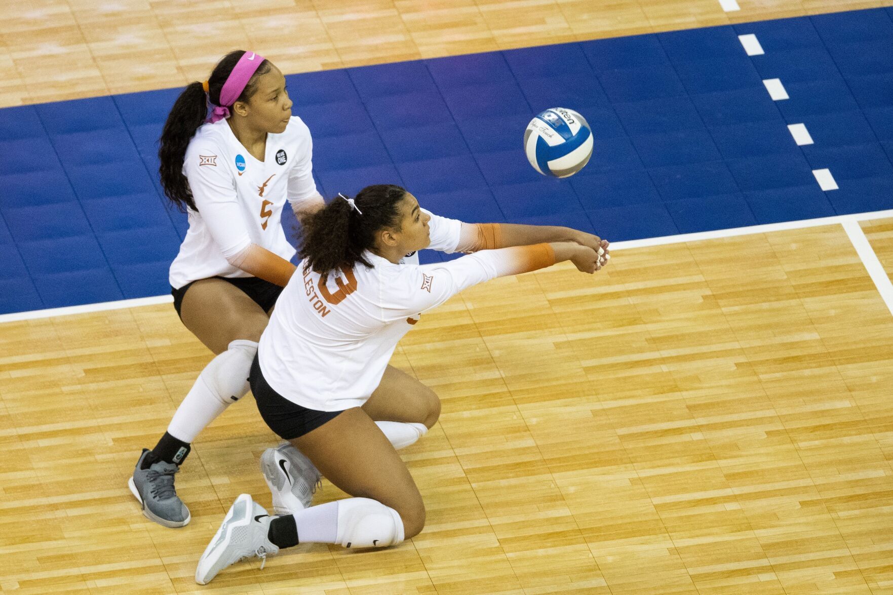 042021-owh-spo-nuvolley-ar48